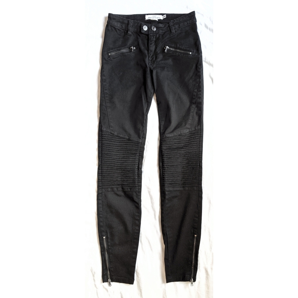 3/$20💕H&M Skinny moto zip jeans
